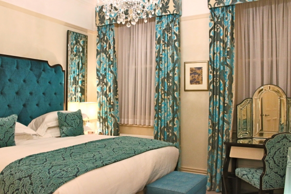 The Apartments by the Sloane Club